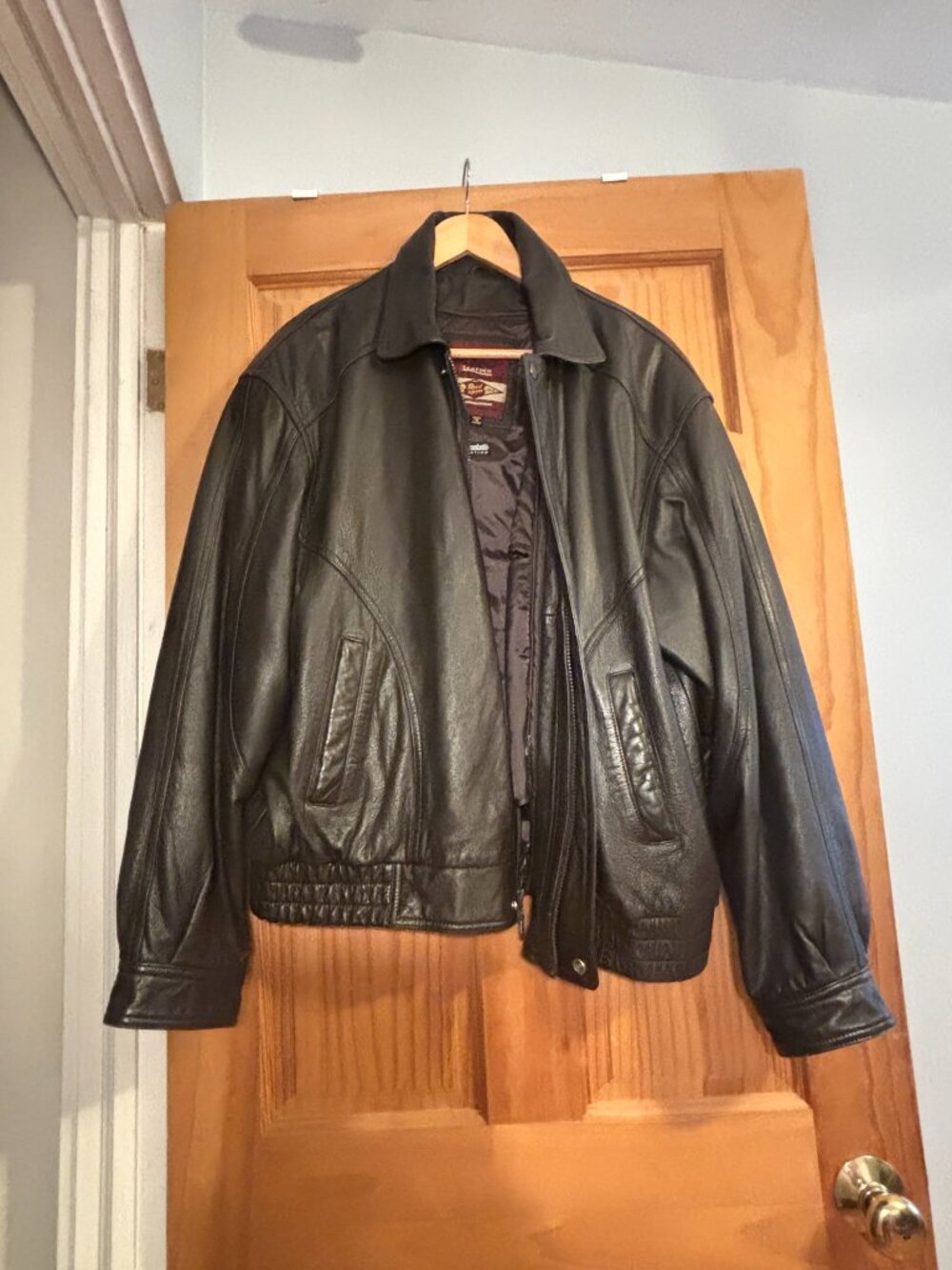 REED's Leather thinsulate jacket